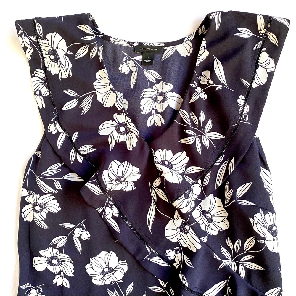 NWOT Ann Taylor Floral Lacy Ruffle Wrap Top in Midnight